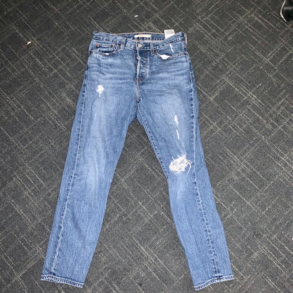 Levis wedgie Jean size 27